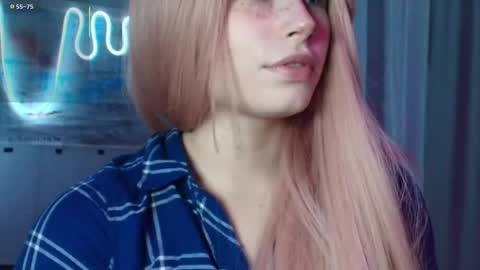 Snapshot of piera_ chatting on September 24, 7:31 pm Piera online show from September 24, 7:31 pm