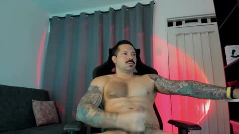 Pierre online show from November 16, 10:56 pm