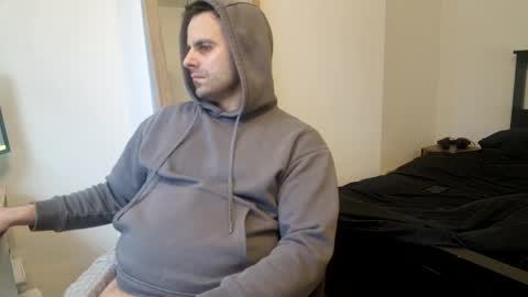 Snapshot of pietr077777 chatting on February 24, 12:37 pm pietr077777 online show from February 24, 12:37 pm