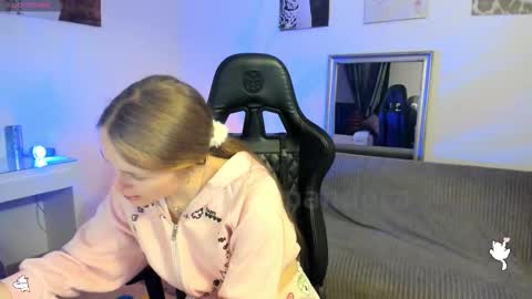 PiinkPandora online show from February 1, 9:34 pm