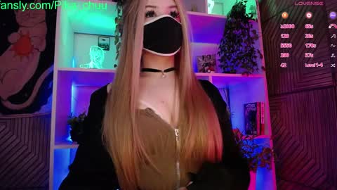 Sonya online show from March 1, 6:43 pm