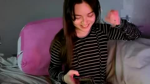 PilloGoddess online show from July 1, 6:11 am