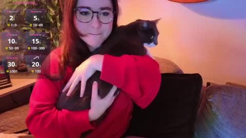 PilloGoddess online show from March 29, 6:15 am