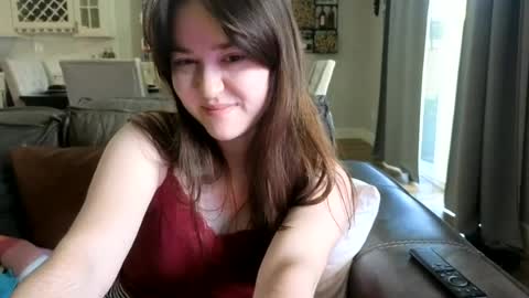 PilloGoddess online show from June 25, 9:42 pm