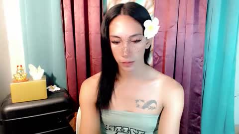 lucyLove online show from December 2, 3:49 am