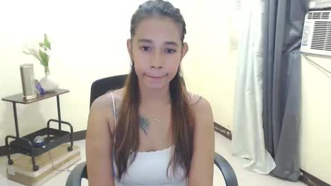 pinaymorena_renelda online show from October 27, 3:17 am