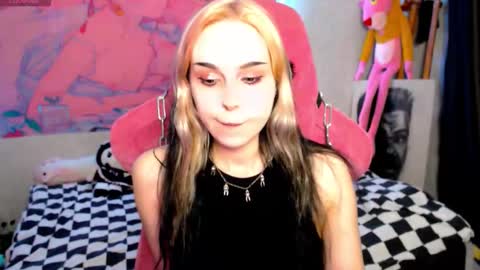 Nancy online show from February 27, 2:48 am