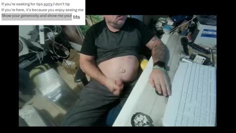 Snapshot of pini_z chatting on January 21, 3:21 pm pini_z online show from January 21, 3:21 pm