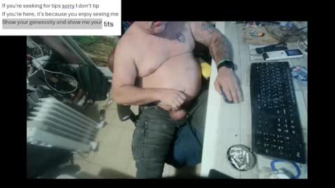 Snapshot of pini_z chatting on January 14, 5:23 pm pini_z online show from January 14, 5:23 pm