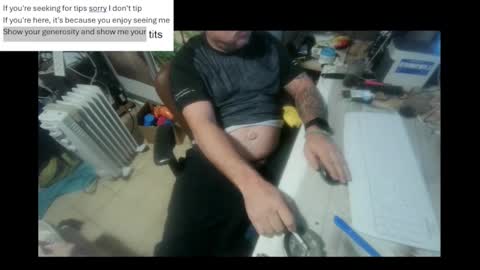 Snapshot of pini_z chatting on January 26, 11:28 am pini_z online show from January 26, 11:28 am