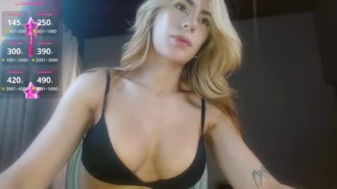 Snapshot of pinkilola chatting on February 14, 1:56 am Pinkilola online show from February 14, 1:56 am