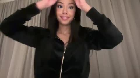 pinkunicorn0728 online show from February 21, 9:51 pm