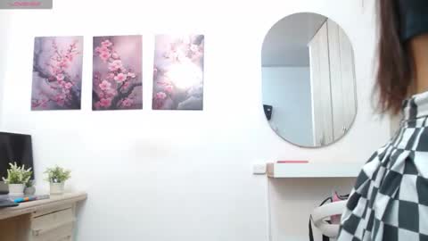 pinky_f00x online show from March 17, 7:19 pm