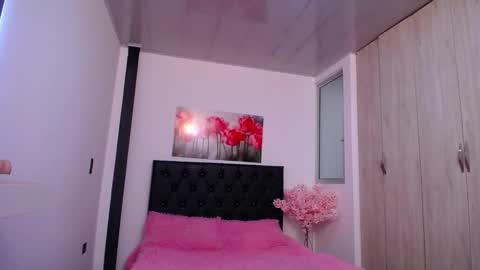 pinky_f00x online show from January 9, 8:36 pm