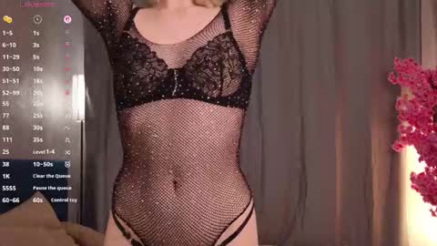 Elis online show from October 17, 9:41 pm