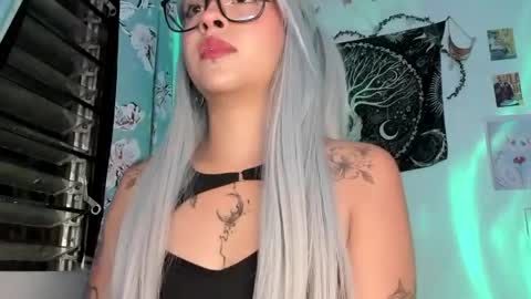 pinky_promiseex online show from July 4, 12:15 am