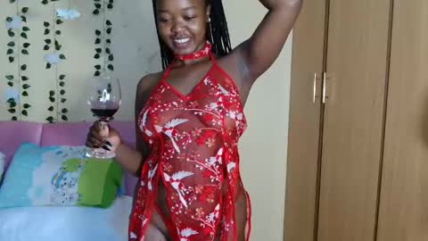 Pinky online show from February 3, 1:15 pm