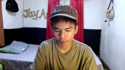 Snapshot of pinoymonstercock_xx chatting on February 19, 8:33 am WIN WIN JAY AR online show from February 19, 8:33 am