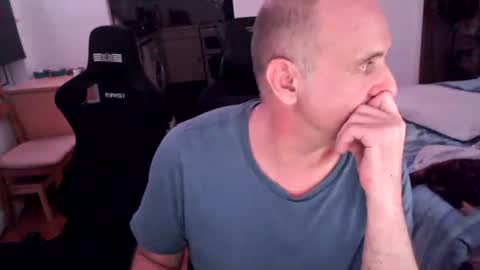 pip10 online show from October 3, 3:04 am