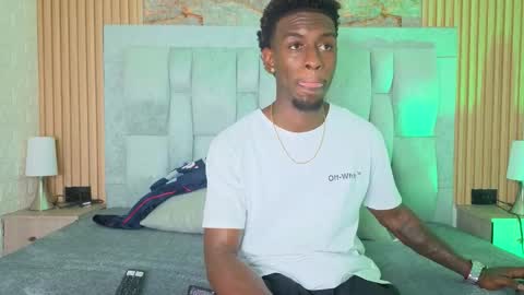 pipedark_ online show from September 29, 4:11 am