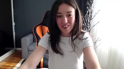 Snapshot of piscesgirl06 chatting on February 19, 9:50 am piscesgirl06 online show from February 19, 9:50 am