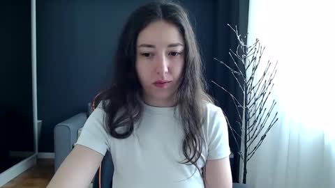 piscesgirl06 online show from February 12, 6:17 am