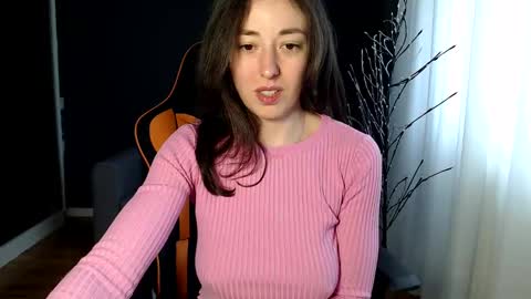 Snapshot of piscesgirl06 chatting on February 18, 5:53 am piscesgirl06 online show from February 18, 5:53 am