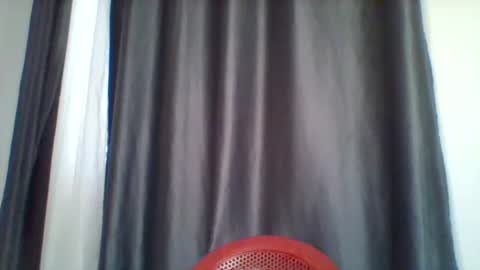 Snapshot of pixie_roman chatting on October 13, 9:11 am Majesty online show from October 13, 9:11 am