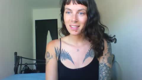Snapshot of pixiecatfairy chatting on September 12, 12:40 pm pixiecatfairy online show from September 12, 12:40 pm
