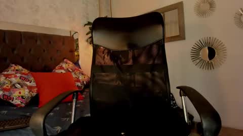Snapshot of pixy_20 chatting on February 22, 7:34 am cris online show from February 22, 7:34 am