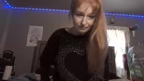 pizzedwife online show from March 12, 8:45 pm