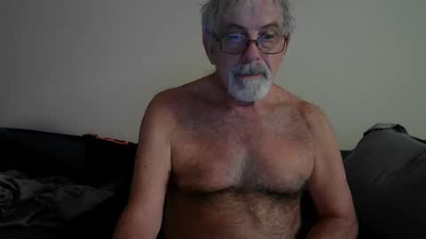 Snapshot of pjdaddjo775 chatting on October 14, 8:06 am pjdaddjo775 online show from October 14, 8:06 am