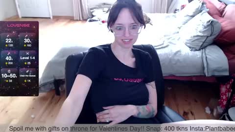 Plantbabeee online show from February 6, 5:40 pm