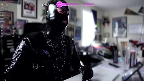 Snapshot of plasticbill chatting on February 13, 4:50 pm Latexable online show from February 13, 4:50 pm
