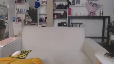 plasticgirll online show from February 21, 9:00 pm