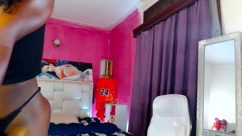 playboypetit online show from December 5, 8:05 am