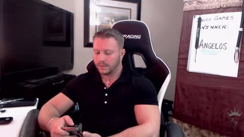 Player online show from January 28, 2:42 pm