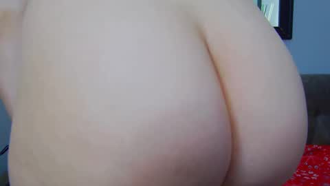 Hottie online show from February 5, 6:24 am