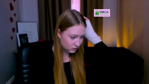 Snapshot of playful_sophie chatting on March 10, 11:55 am Sophie online show from March 10, 11:55 am