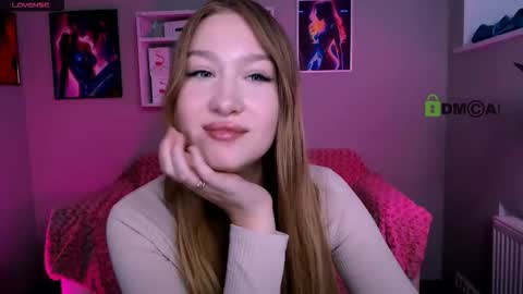 Snapshot of playful_sophie chatting on October 13, 2:08 pm Sophie online show from October 13, 2:08 pm