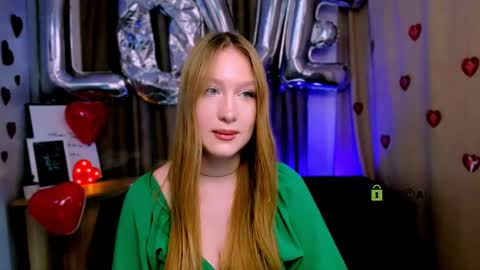 Snapshot of playful_sophie chatting on February 14, 1:18 pm Sophie online show from February 14, 1:18 pm