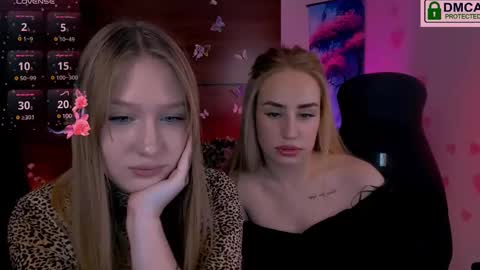 Snapshot of playful_sophie chatting on February 26, 8:25 pm Sophie online show from February 26, 8:25 pm