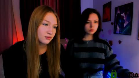 Snapshot of playful_sophie chatting on February 25, 8:21 pm Sophie online show from February 25, 8:21 pm