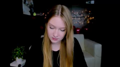 Snapshot of playful_sophie chatting on March 7, 1:40 pm Sophie online show from March 7, 1:40 pm