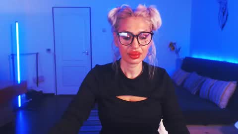 Victoria online show from December 25, 12:27 am