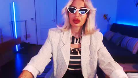 Victoria online show from December 8, 12:24 am