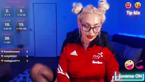 Victoria online show from March 29, 8:32 pm