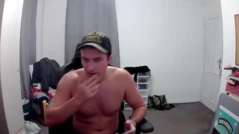 Snapshot of plkrisztian chatting on October 12, 6:32 pm plkrisztian online show from October 12, 6:32 pm