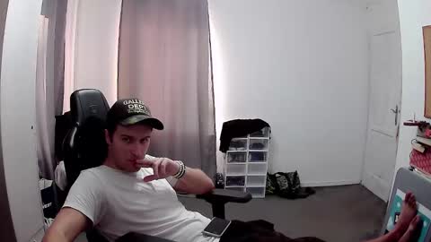 Snapshot of plkrisztian chatting on October 9, 2:55 pm plkrisztian online show from October 9, 2:55 pm
