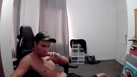 Snapshot of plkrisztian chatting on September 27, 3:21 pm plkrisztian online show from September 27, 3:21 pm